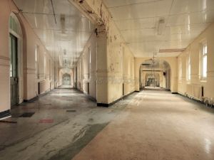 older image high royds double aspect 2007 corridor.jpg